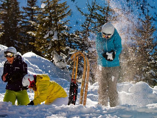 Beautiful viewpoints invite for a short snowball fight