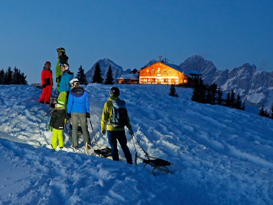 Start- und Zielpunkt am Gipfel der Hochwurzen Die Hochwurzen­hütte